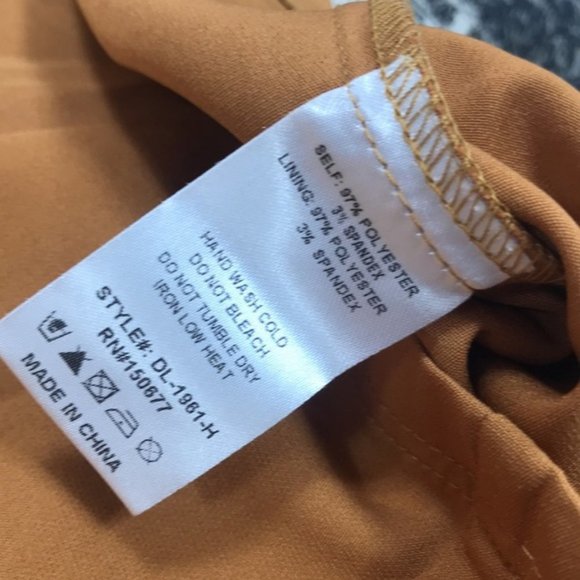 ONE ONE SIX Off The Shoulder Dress - Picture 5 of 8